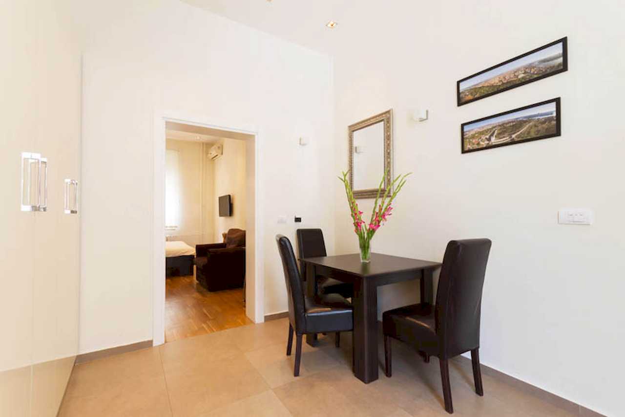 Sličica 4 - Apartman Trg 1